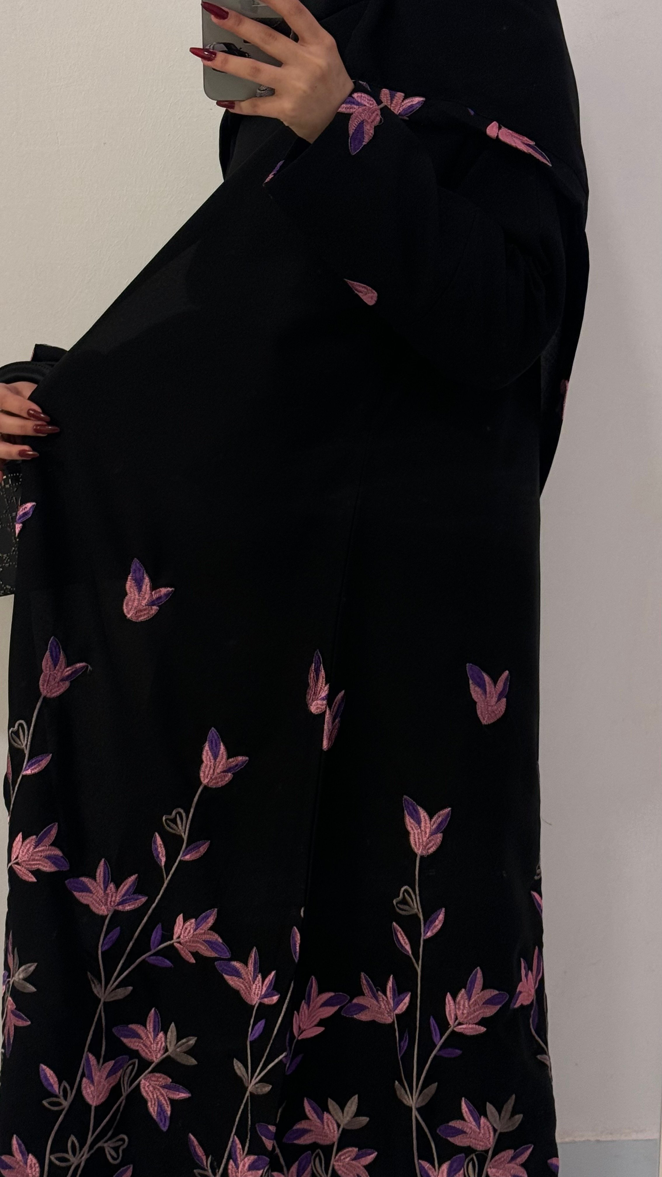 عبايه نرجس مع طرحه