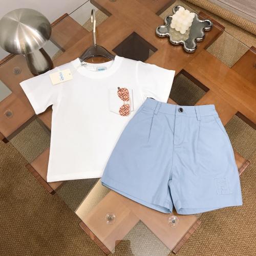 طقم اطفال فندي