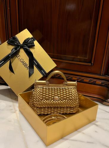 D&G مقاس 18 سم