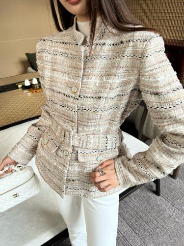 جاكيت من شانيل