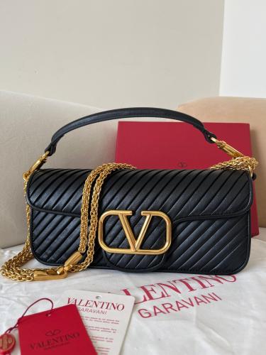 شنطة valentino ماستر 28 cm