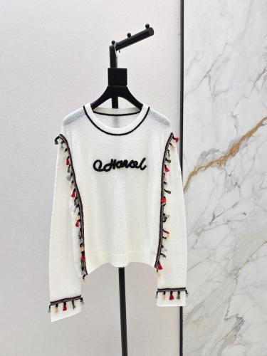 سويتر من شانيل