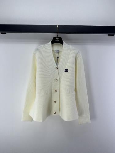 كارديغان انيق من شانيل