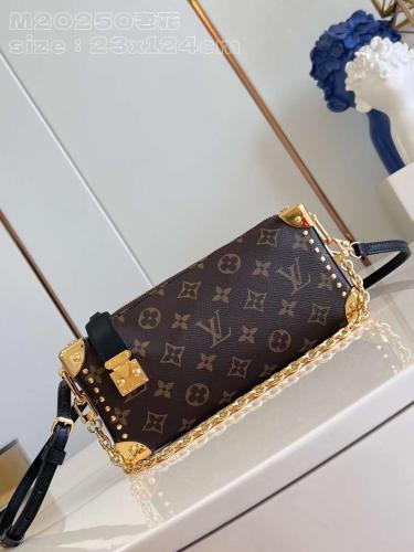 LV Slim trunk مقاس 23 سم