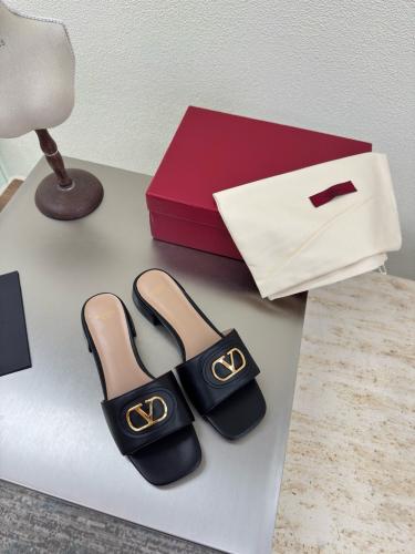 شوز فالنتينو