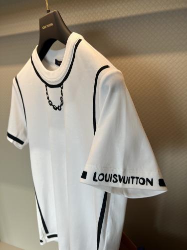 تيشيرت من لوي فيتون