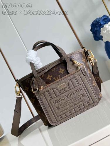 Neverfull Bandoulière Inside Out BB  مقاس 24 سم