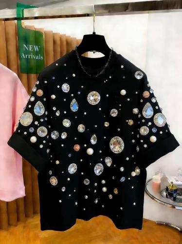 بلوزة أنيقه بأشكال مختلفه