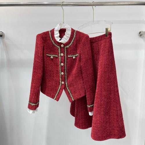 طقم انيق من شانيل