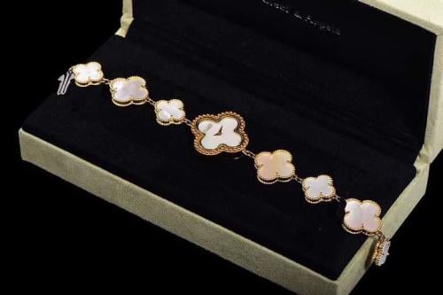 ساعة ڤان كليف ماستر