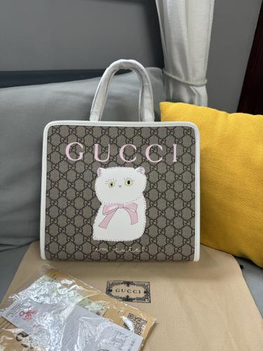 حقيبة اطفال قوتشي 28 سم مع الملحقات