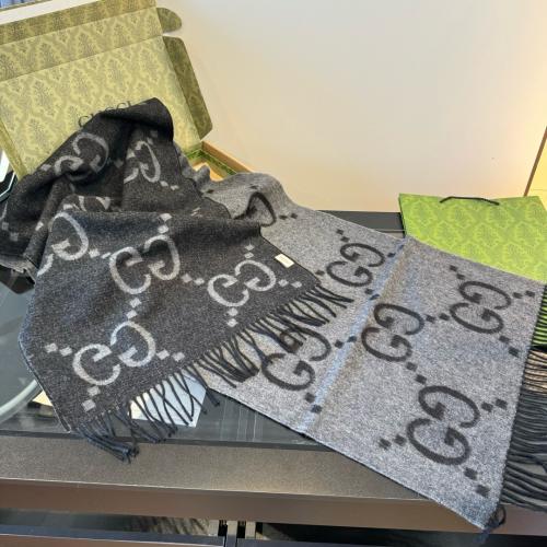 سكارف قوتشي مع الملحقات