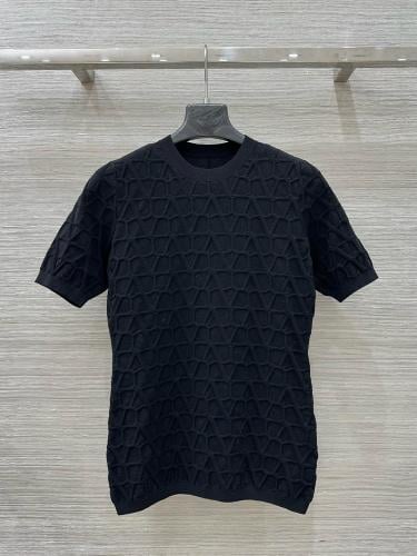 تيشيرت من ڤالنتينو