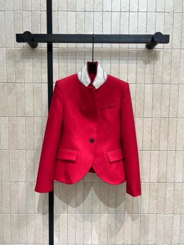 جاكيت انيق من ديور