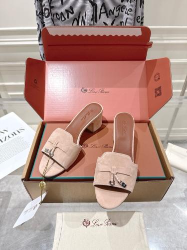 هيلز  loro piana