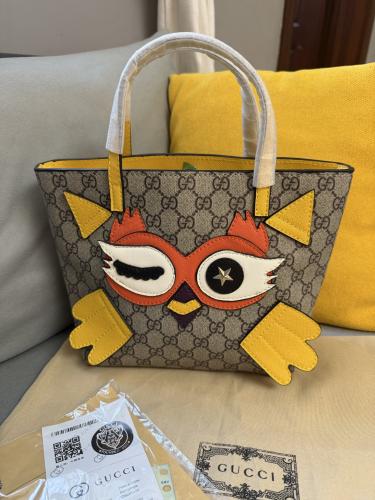 حقيبة أطفال قوتشي مقاس 20 سم مع الملحقات