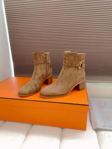 بوت انيق من Hermes