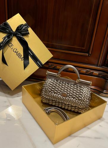 D&G مقاس 18 سم