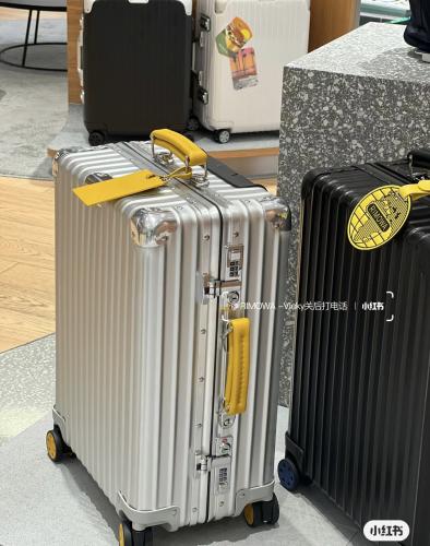 شنطة سفر Rimowa مقاس 20 انش