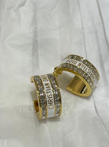 حلق ديور مع الملحقات