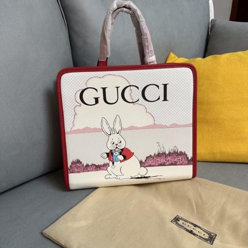 حقيبة أطفال قوتشي مقاس 28 سم مع الملحقات