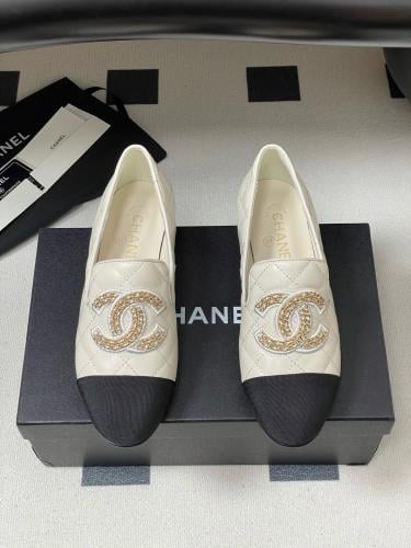 شوز انيق من شانيل