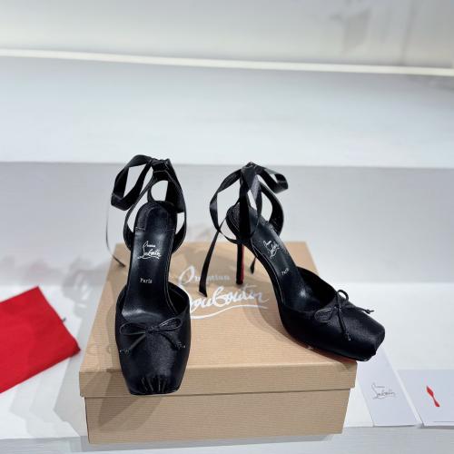 هيلز انيق من كريستيان لوبوتان