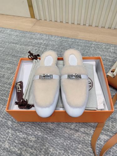 فلات انيق من Hermes