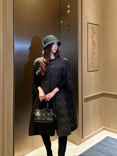 معطف انيق من ديور