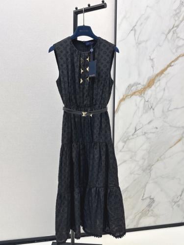 فستان انيق من لوي فيتون