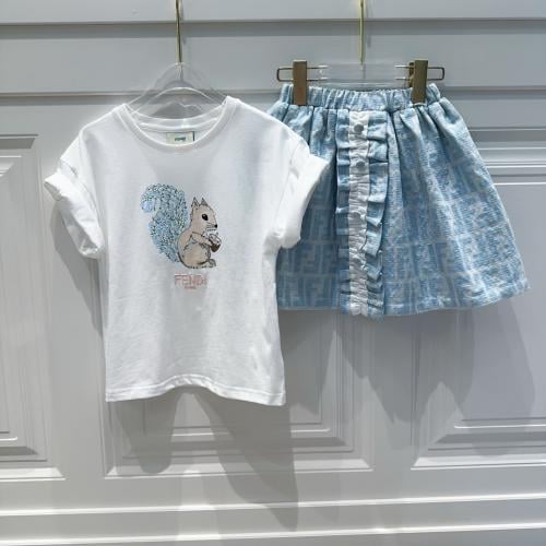 طقم اطفال فندي