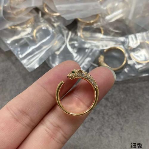 خاتم كارتييه مع الملحقات