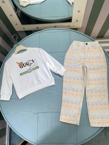 طقم اطفال قوتشي