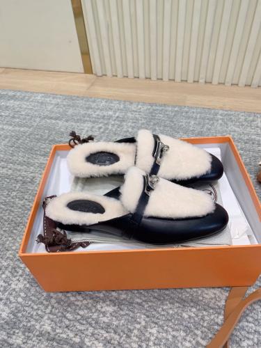 فلات انيق من Hermes