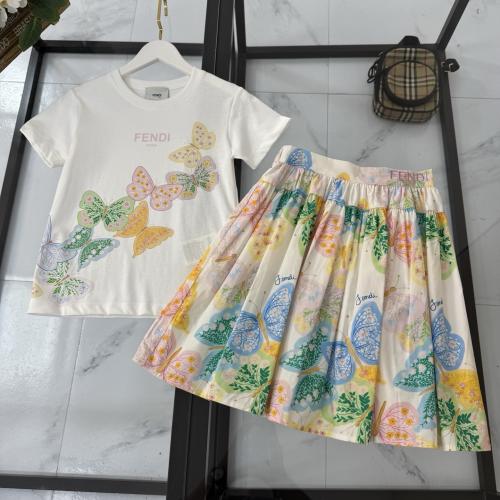 طقم اطفال من فندي