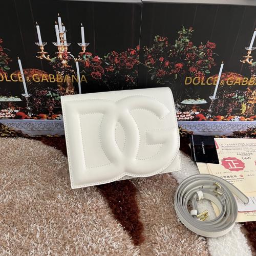 D&G مقاس 20 سم