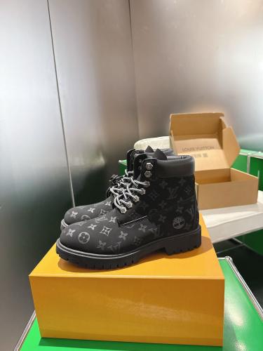 بوت جميل من لوي فيتون