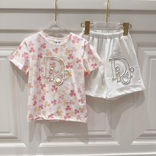 طقم اطفال ديور