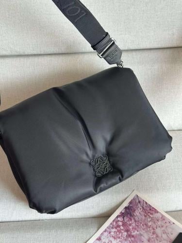 شنطة Loewe ماستر 30 cm