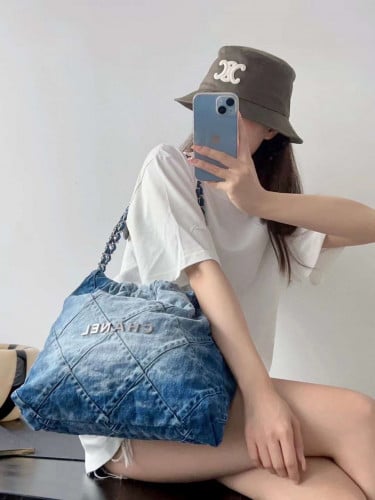 شنطة chane مقاس42 سم