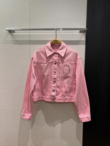 جاكيت انيق من ديور