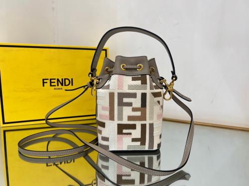 فندي Mon tresor مقاس 18 سم