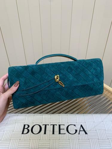بوتيقا Clutch Andiamo مقاس 31cm