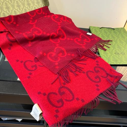 سكارف قوتشي مع الملحقات