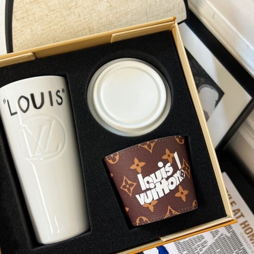 Cup LV مع البوكس