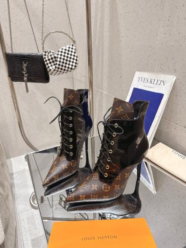 بوت من لوي فيتون