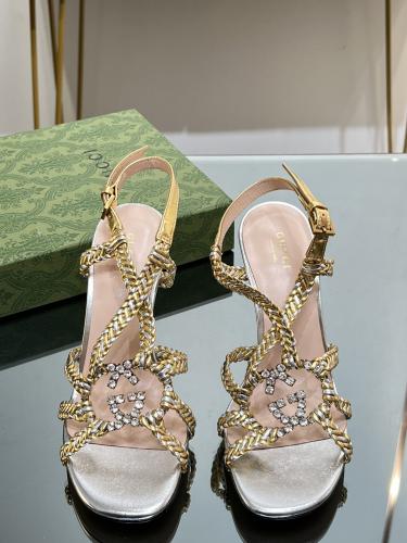 هيلز قوتشي انيق جدا