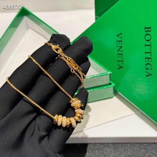 سلسلة بوتيقا مع الملحقات