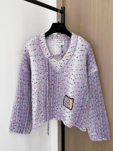 سويتر انيق من شانيل