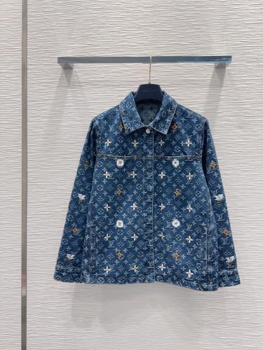 بلوزه من لوي فيتون